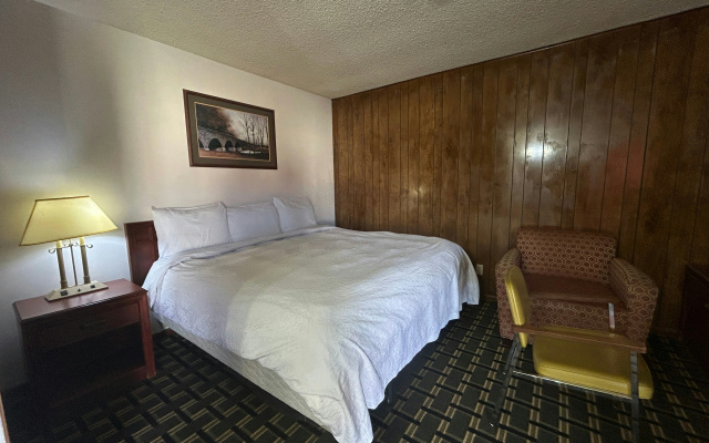 Big 12 Motel