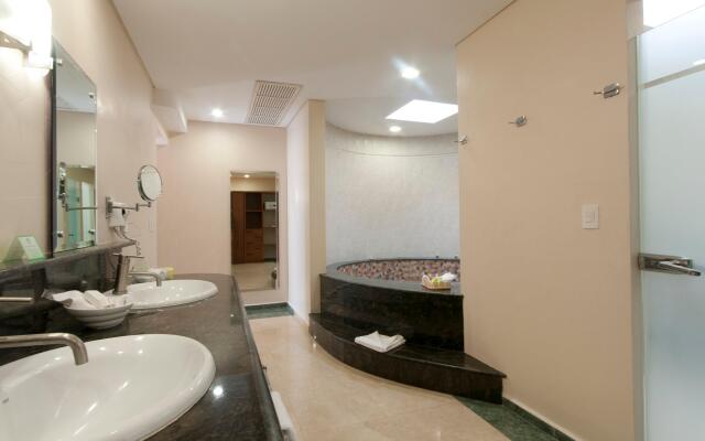 Holiday Inn Boca Del Rio by IHG