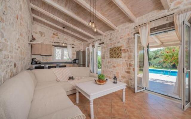 Rizolia Villas Lithakia