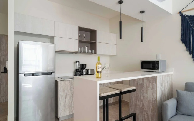 Practical and Cozy AZ Studio! Close to Everything!