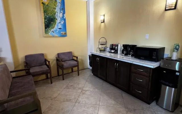 Maya Bella Downtown Hotel