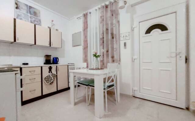 Idea Studio Apartment Center City With Parking