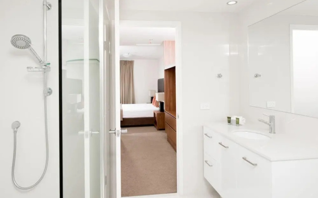 Paradise Centre – Bathroom – Gold Coast
