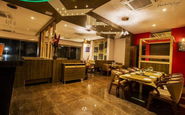 Hotel Prabha Palace