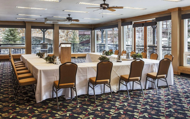 Lion Square Lodge