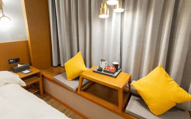 Yiwu CEO Dinghao Hotel