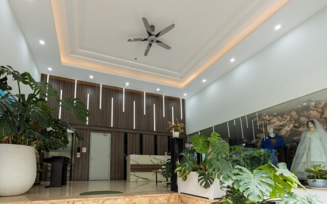 Westlake Emerald Suites