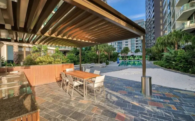 Laguna Apartment