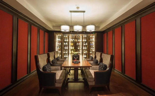 Dali Jinli Business Hotel Longshan