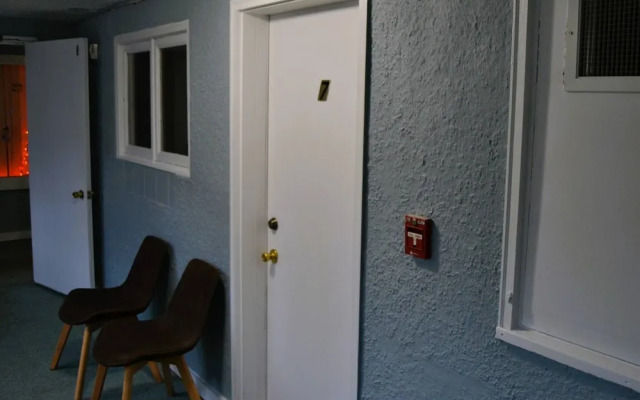 Gather Here 9br, 5BA Group