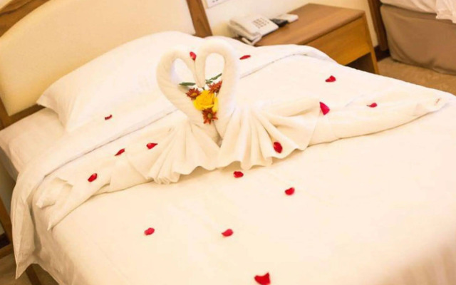 Royal Golden 9 Mile Hotel