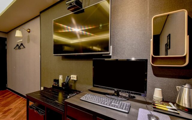 French Code Hotel