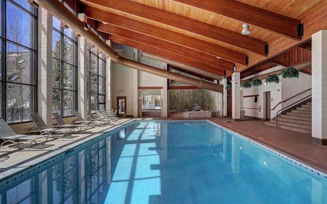 2062 The Pines 2 Bedroom Condo by RedAwning