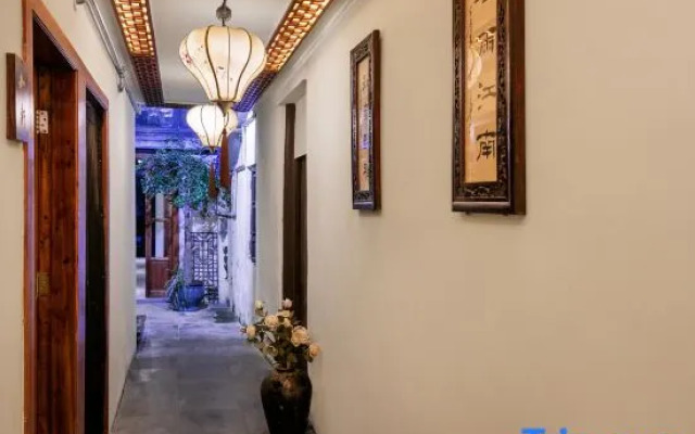 Qianshe Mengli Shuixiang Linhe Inn