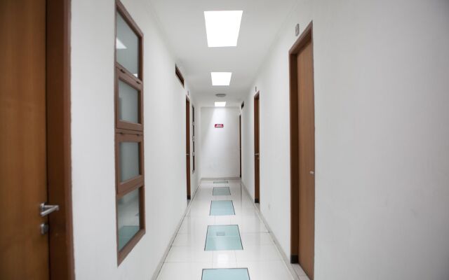 RedDoorz near Institut Teknologi Bandung