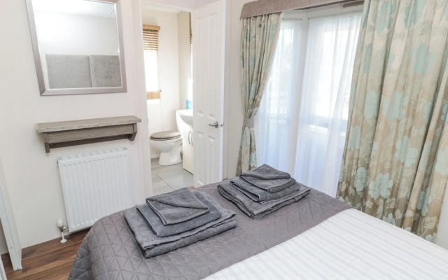 Acorn Lodge