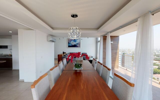 Luxury Penthouse in Chapultepec Guadalajara 17A