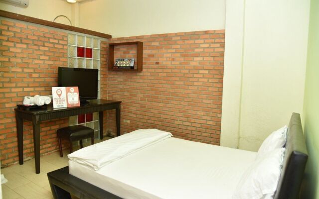 Nida Rooms Phra Sing Soi 2 Bazaar