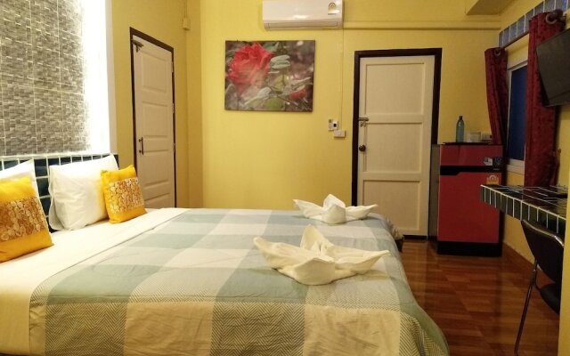 Baan Sai Thong Hotel