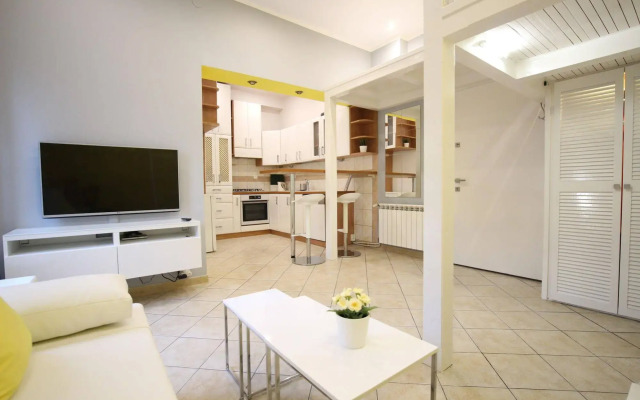 Rainbow Apartments 3