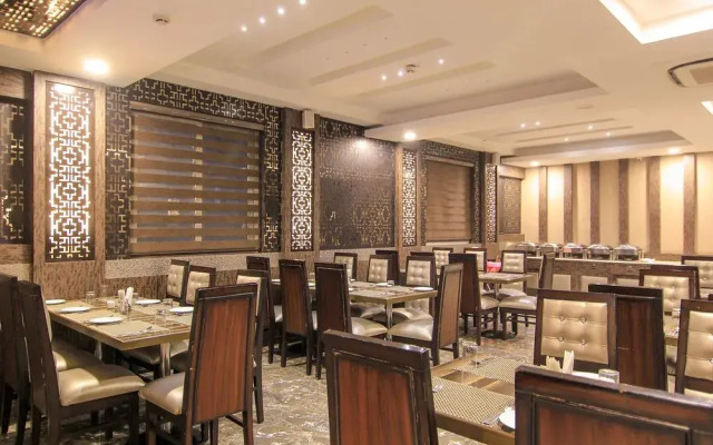 OYO 4975 Hotel Buddha Residency