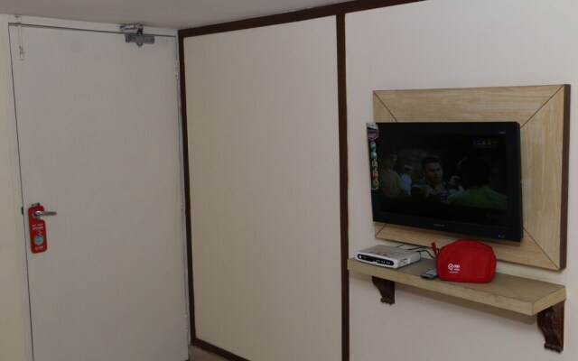 OYO 1075 Hotel City Home