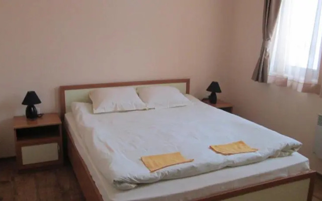 Snow Lodge Alexander Services Apartments