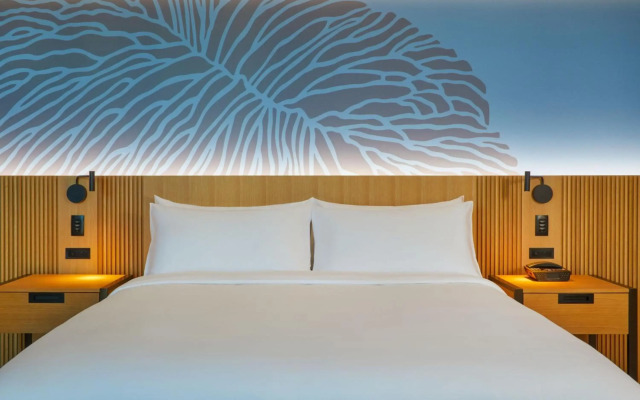 Renaissance Honolulu Hotel & Spa