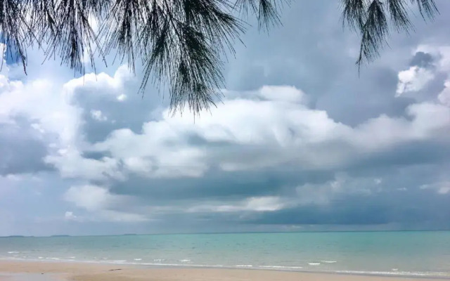 Seaview Condominium B15