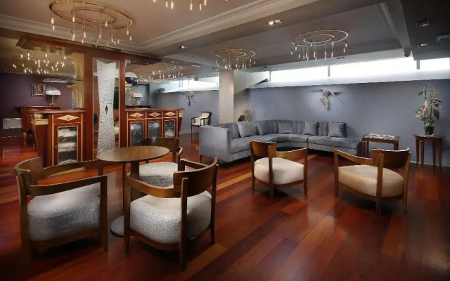 Aparthotel Hispanos 7 Suiza