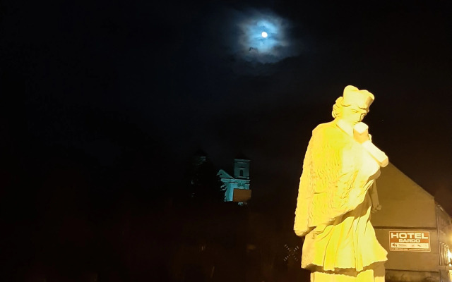 Zajazd Pod Zlotym Gryfem