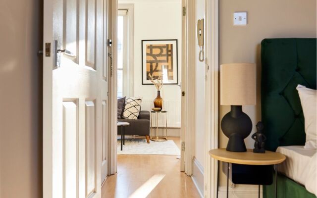 The Camden Hideaway - Stunning 1BDR Flat with Balcony