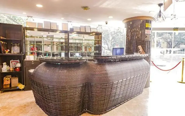 Fabhotel Turning Point