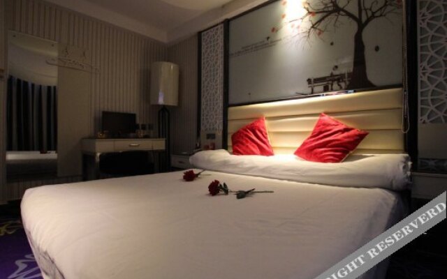 Buttonwood Fashion Hotel