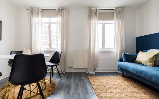 Contemporary 2 Bedroom Apartment in Shepherd's Bush