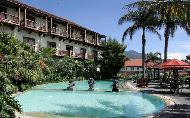 Novus Giri Resort & Spa