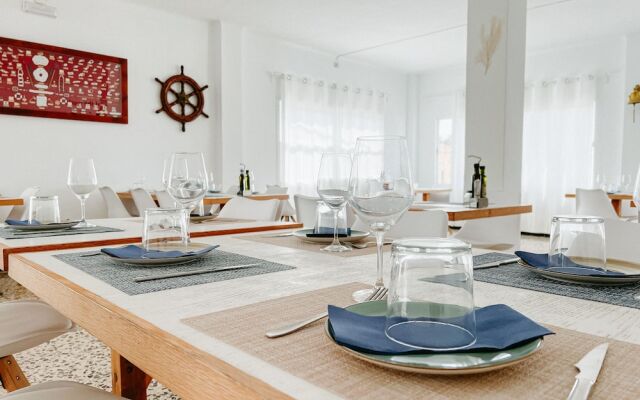 Hostal Cala Llombards