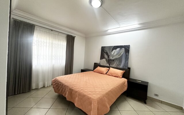 Chic and stylish 3 bedroom apartment