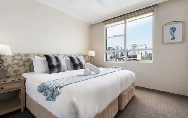Harbourside 53 in Mcmahons Point