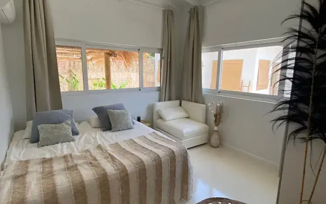 Palm Beach Vacaysuites - Palm Suite 100m2