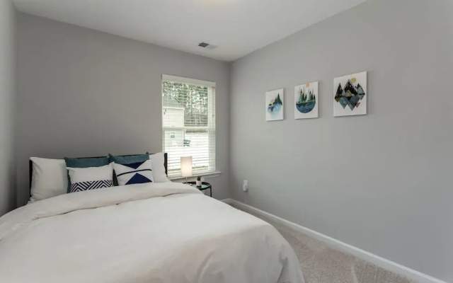 Beautiful New Construction Near Airport