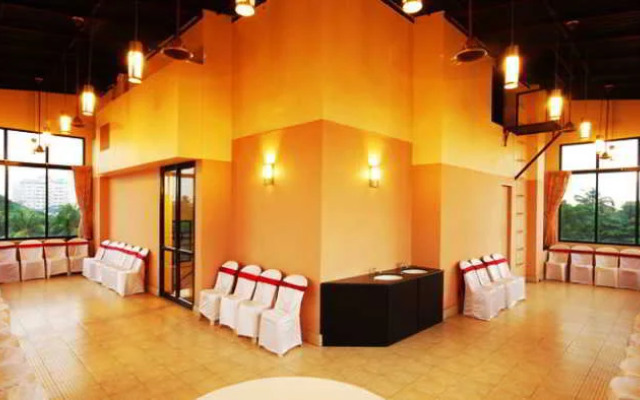 Time Square by Treebo