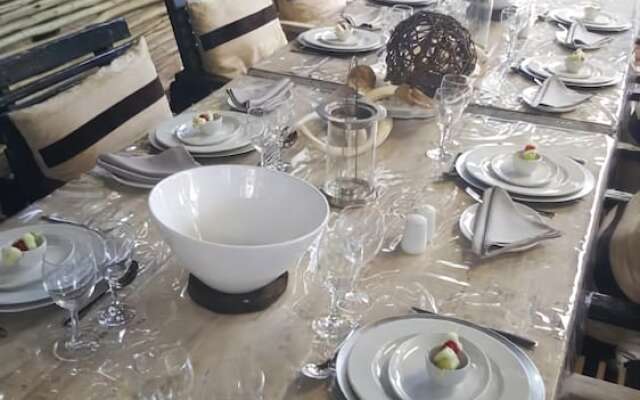 Thulani Game Lodge And Eco Estate