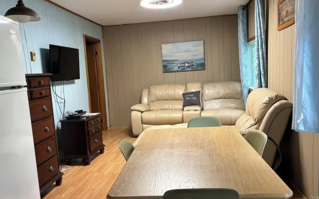 Lakefront Hideaway Resort