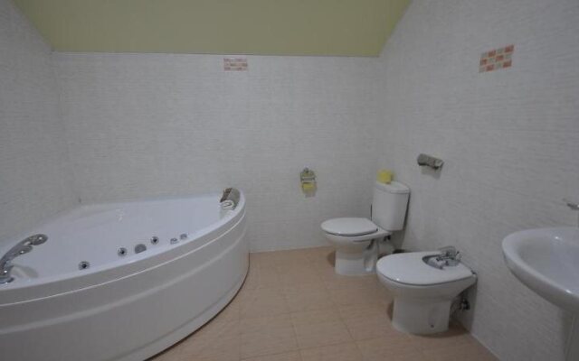 Mini Hotel on Kollektivnaya 43