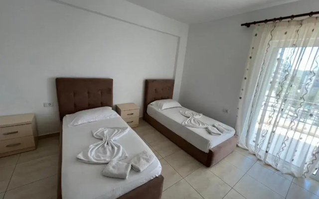 AR Apartments by Saranda Hotel