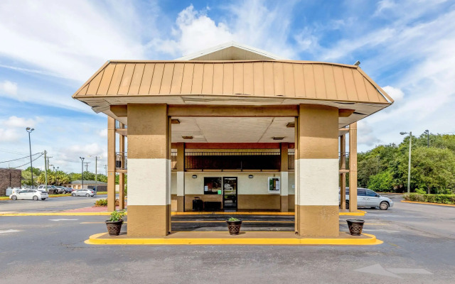 Rodeway Inn Fairgrounds - Casino