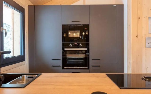 Natural Chalet With Whirlpool