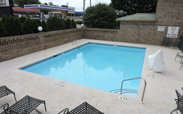 Days Inn Conover-Hickory