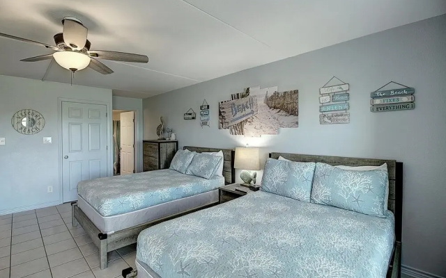 Island 142 1 Bedroom Condo
